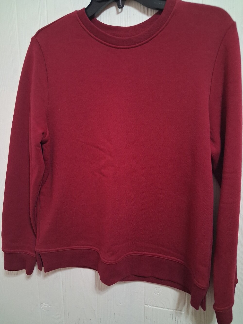 GAP Women's Crewneck Sweater in Burgundy